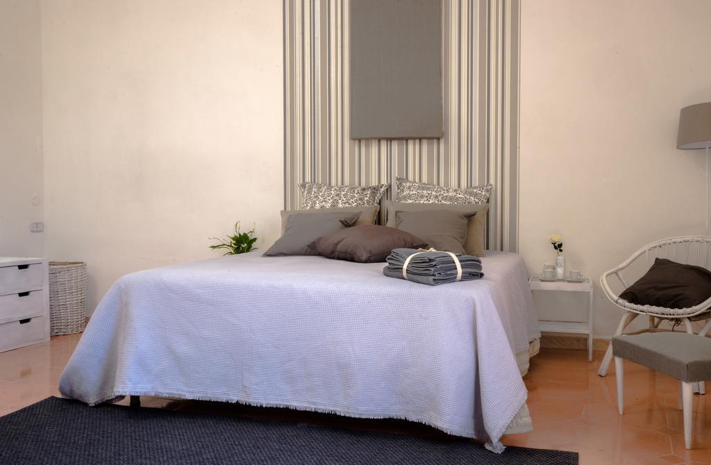 Taggarb Bed & Breakfast Naples Room photo